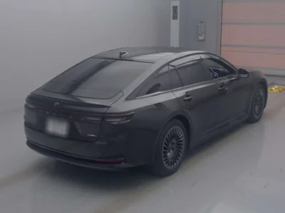 Toyota CROWN  с аукциона в Японии