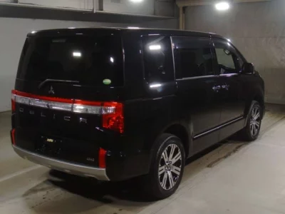 Mitsubishi DELICA D5