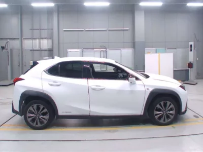 Lexus UX  с аукциона в Японии