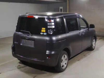 Toyota SIENTA  с аукциона в Японии