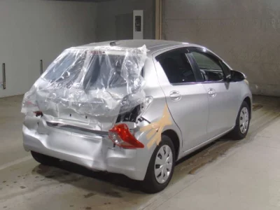 Toyota VITZ  с аукциона в Японии