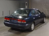 Nissan SUNNY лот № 7054 оценка R  с аукциона в Японии 1