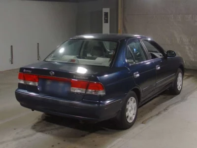 Nissan SUNNY  с аукциона в Японии