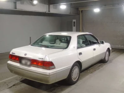 Toyota CROWN  с аукциона в Японии