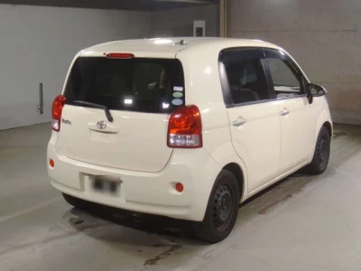 Toyota PORTE  с аукциона в Японии