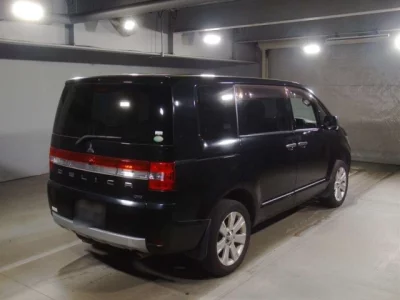 Mitsubishi DELICA D5