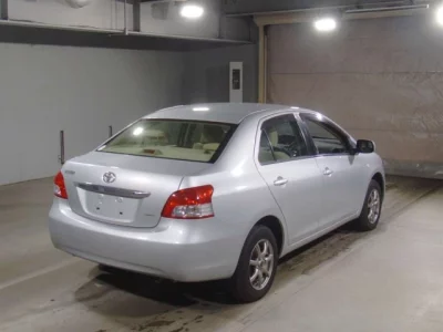 Toyota BELTA  с аукциона в Японии