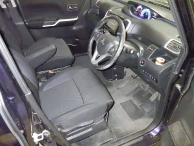 Mitsubishi DELICA D2  с аукциона в Японии