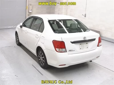 Toyota COROLLA AXIO  с аукциона в Японии