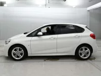 BMW 2-Series лот № 38008 оценка 4.5  с аукциона в Японии 3
