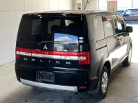 Mitsubishi DELICA D5 лот № 2010 оценка 3.5  с аукциона в Японии 1