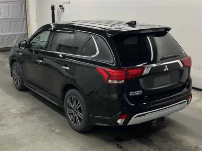 Mitsubishi OUTLANDER PHEV  с аукциона в Японии