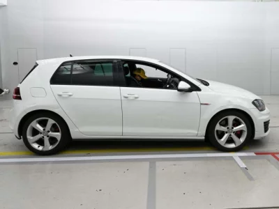 Volkswagen GOLF  с аукциона в Японии