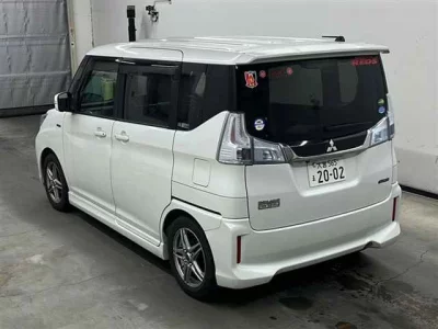 Mitsubishi DELICA D2  с аукциона в Японии