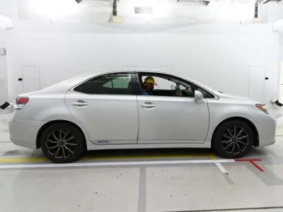 Lexus HS