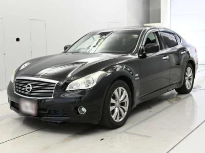 Nissan FUGA  с аукциона в Японии