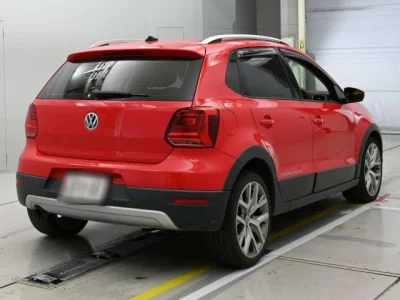 Volkswagen CROSS POLO  с аукциона в Японии