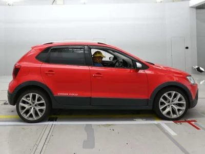 Volkswagen CROSS POLO  с аукциона в Японии