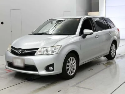 Toyota COROLLA FIELDER  с аукциона в Японии