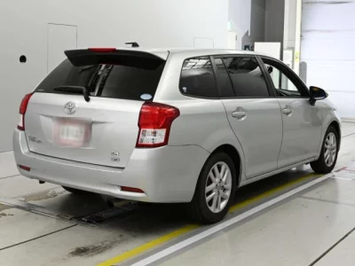 Toyota COROLLA FIELDER  с аукциона в Японии