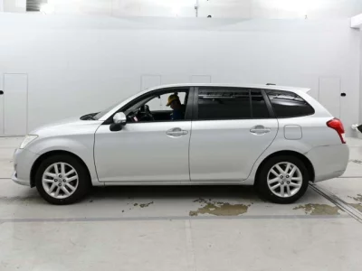 Toyota COROLLA FIELDER  с аукциона в Японии