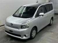 Toyota VOXY лот № 20037 оценка 4  с аукциона в Японии 3