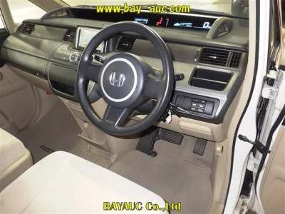 Honda STEP WAGON  с аукциона в Японии