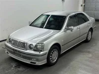 Toyota PROGRES лот № 20039 оценка 4  с аукциона в Японии 3