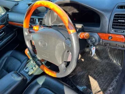 Toyota PROGRES  с аукциона в Японии