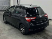 Toyota VITZ лот № 15032 оценка 3.5  с аукциона в Японии 1