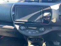 Toyota VITZ лот № 15032 оценка 3.5  с аукциона в Японии 5