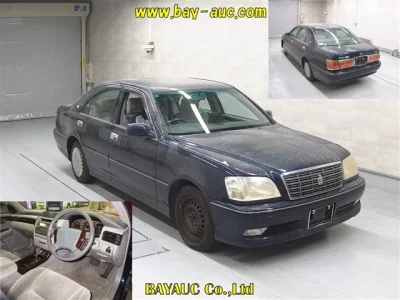 Toyota CROWN  с аукциона в Японии