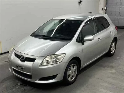 Toyota AURIS  с аукциона в Японии
