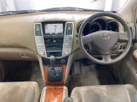 Toyota HARRIER лот № 2104 оценка 3.5  с аукциона в Японии 2