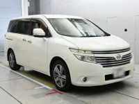 Nissan ELGRAND лот № 10064 оценка 4.5  с аукциона в Японии 4