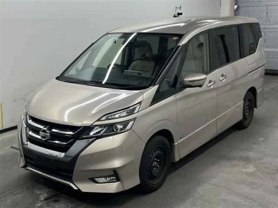 Nissan SERENA  с аукциона в Японии