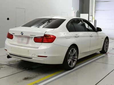 BMW 3-Series  с аукциона в Японии
