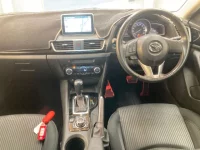 Mazda AXELA лот № 1019 оценка 3  с аукциона в Японии 2