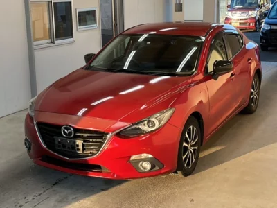 Mazda AXELA  с аукциона в Японии