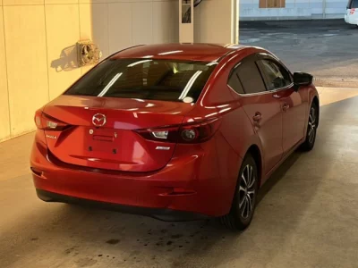 Mazda AXELA  с аукциона в Японии