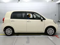 Toyota PORTE лот № 10069 оценка R  с аукциона в Японии 2