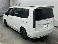 Honda STEP WAGON лот № 30041 оценка 4.5  с аукциона в Японии 1