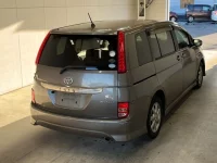 Toyota ISIS лот № 1034 оценка 3.5  с аукциона в Японии 1