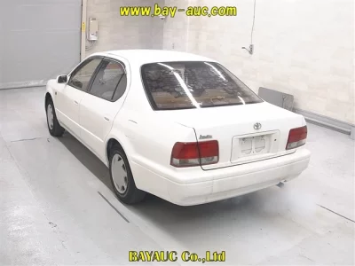 Toyota CAMRY  с аукциона в Японии