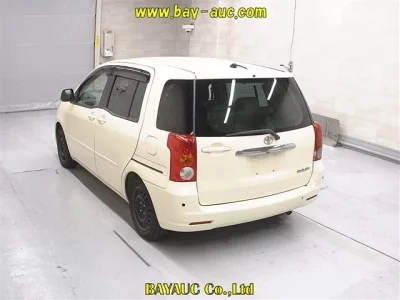 Toyota RAUM  с аукциона в Японии