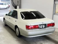 Toyota CROWN лот № 1064 оценка 3.5  с аукциона в Японии 4