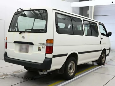 Toyota HIACE  с аукциона в Японии