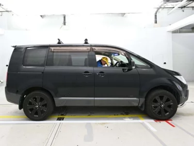 Mitsubishi DELICA D5