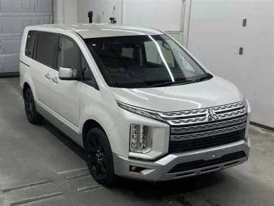 Mitsubishi DELICA D5