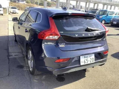 Volvo V40